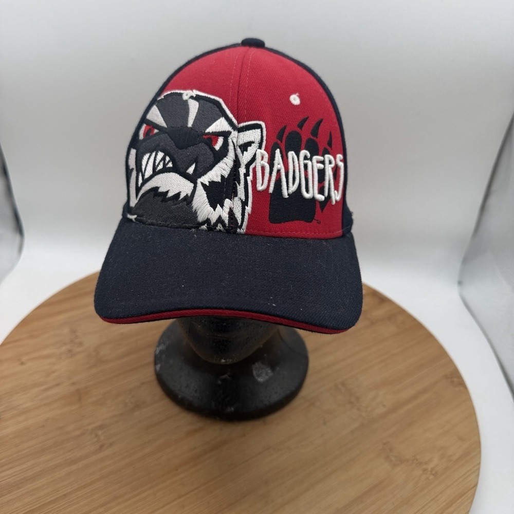 Wisconsin Badgers Fitted Hat By Zephyr Med/Large 2 Tone